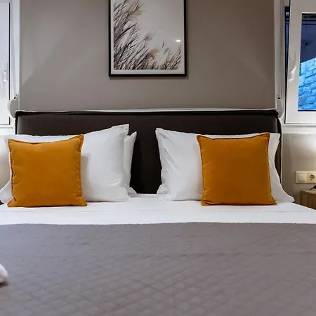 Kares Dream House خانيا